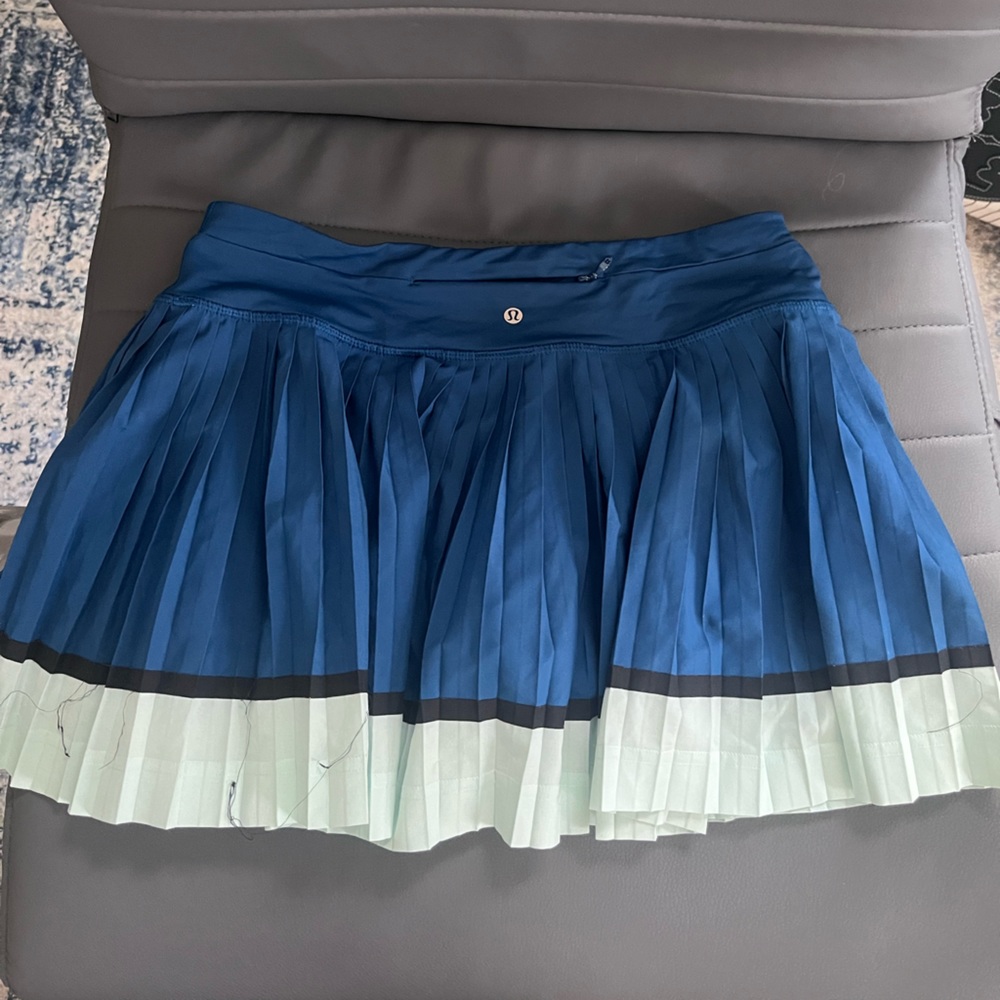 Lululemon pleated skirt